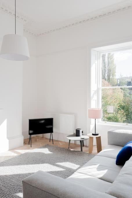 Spacious Georgian Pad - Free Parking - Walk To Bath Daire Dış mekan fotoğraf